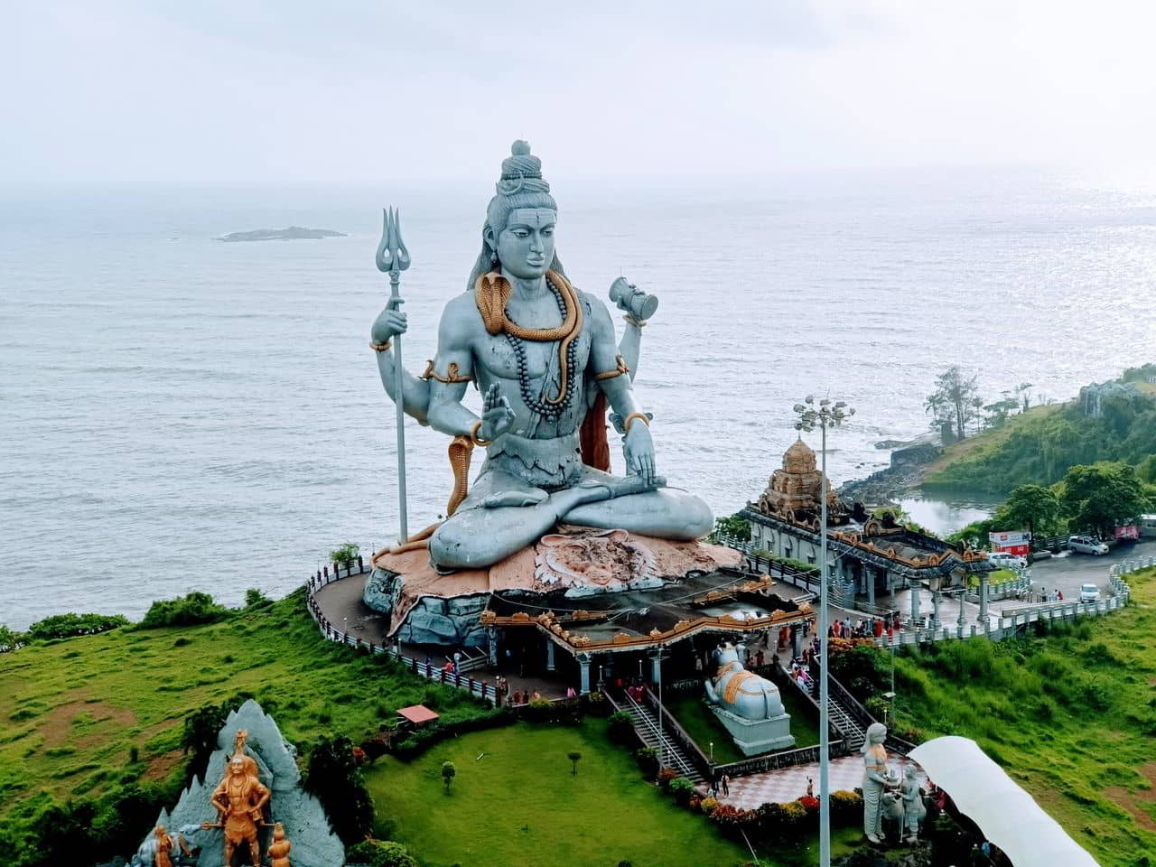 Mangalore to Murdeshwar Taxi Service - Sangameshwara Travels - Taxi Mangalore